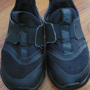 Nike all black slip on shoes size 8 toddler